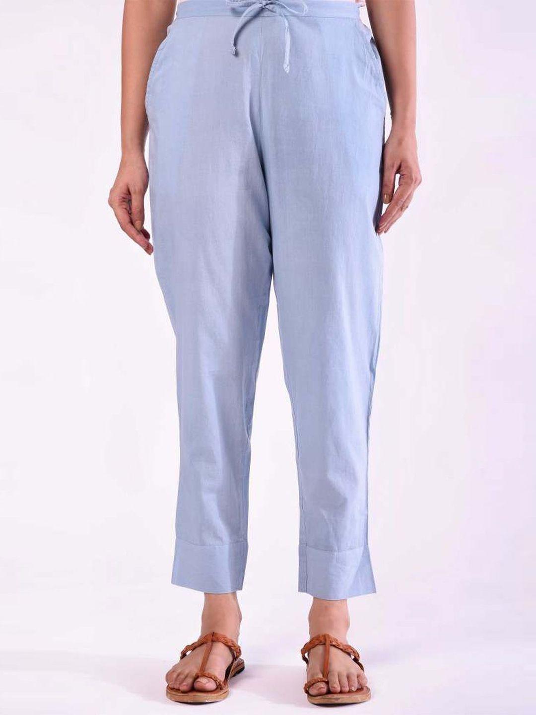 prakriti-jaipur-women-straight-fit-mid-rise-trouser