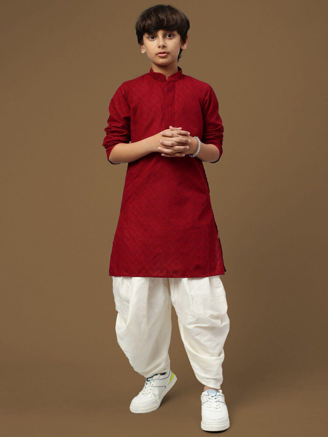 sanwara-boys-ethnic-motifs-embroidered-regular-chikankari-kurta-with-dhoti-pant