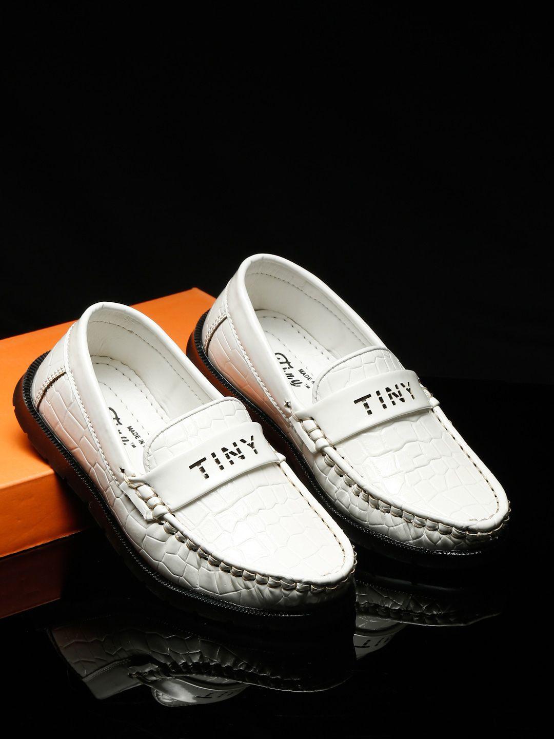 tiny-bugs-boys-textured-formal-loafers