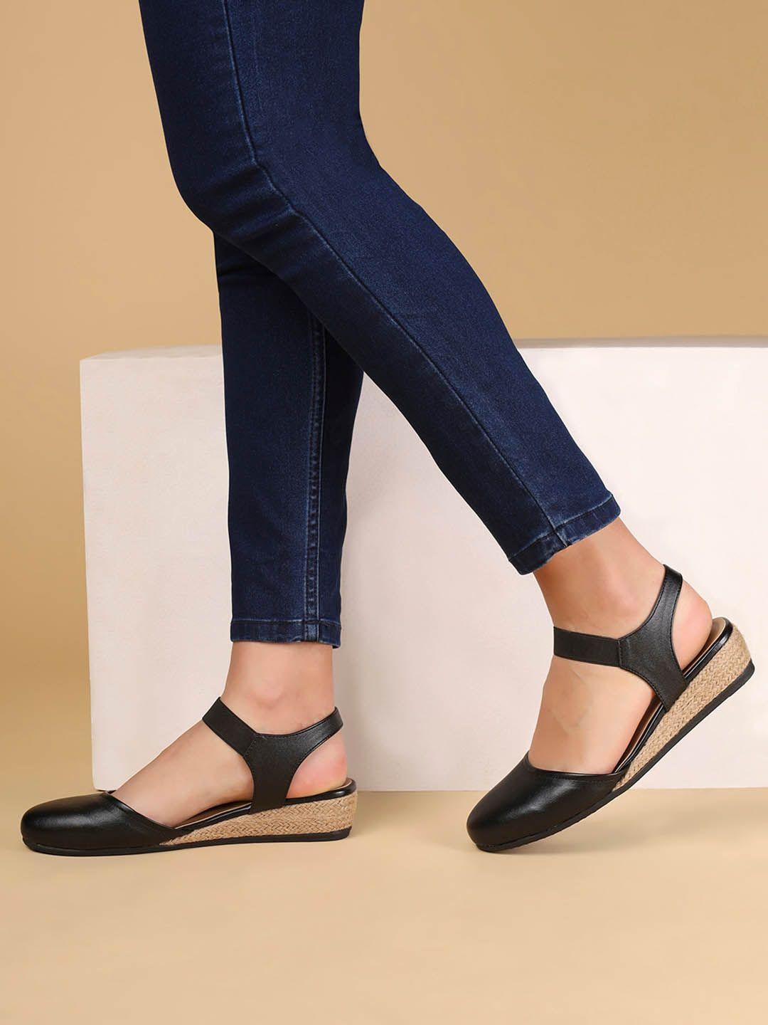 t.eleven-round-toe-comfort-heels