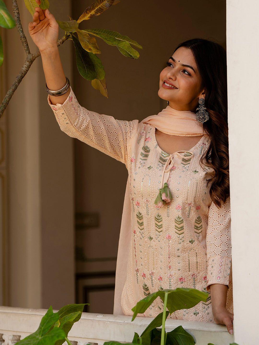 anouk-cream-floral-embroidered-panelled-pure-cotton-kurta-with-trousers-&-dupatta
