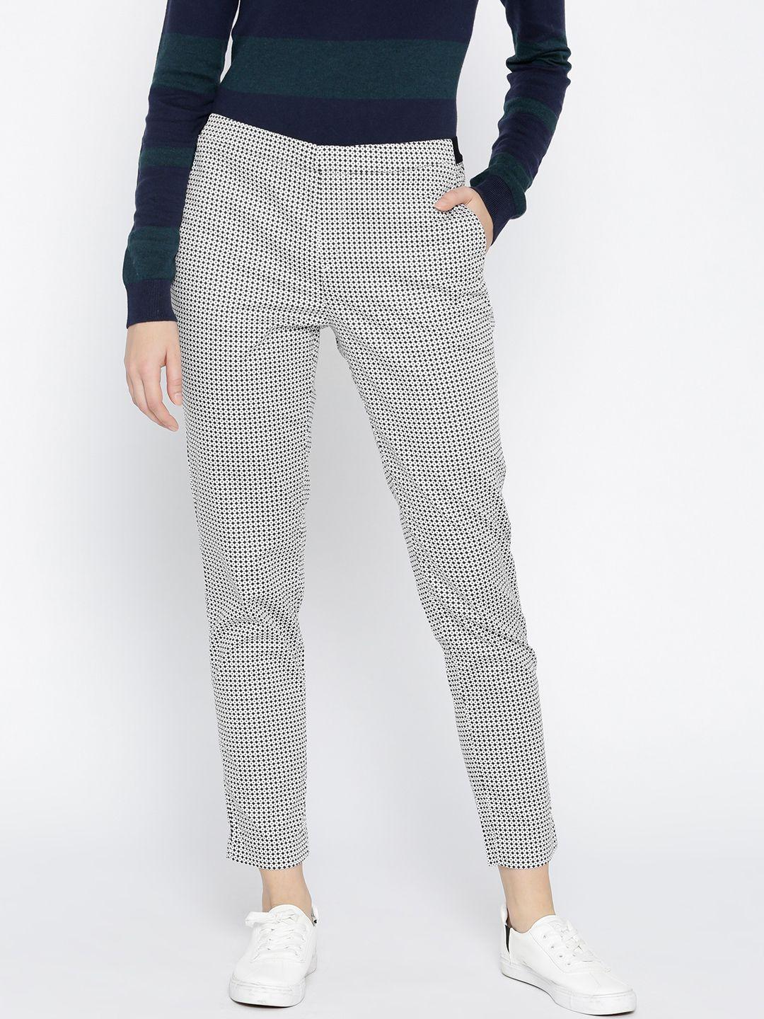 u.s.-polo-assn.-women-women-black-&-white-skinny-fit-printed-cigarette-trousers