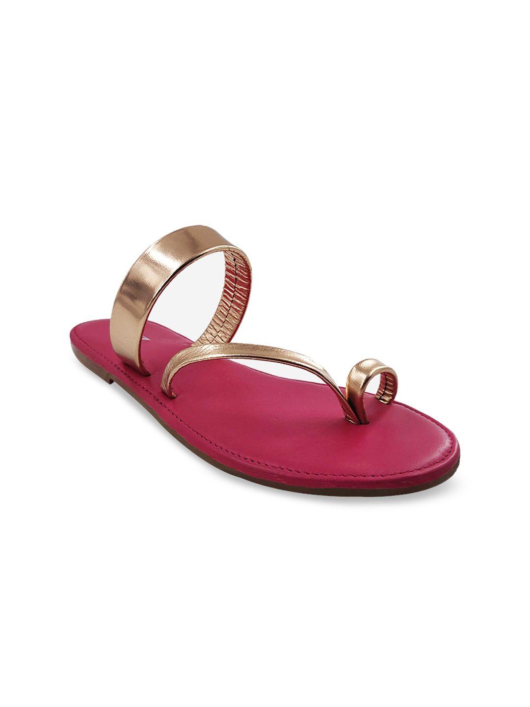 the-madras-trunk-women-bronze-toned-solid-leather-one-toe-flats