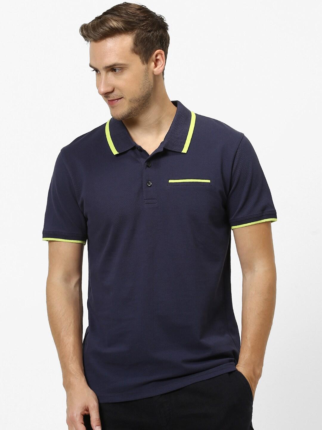 celio-men-navy-blue-solid-polo-collar-t-shirt