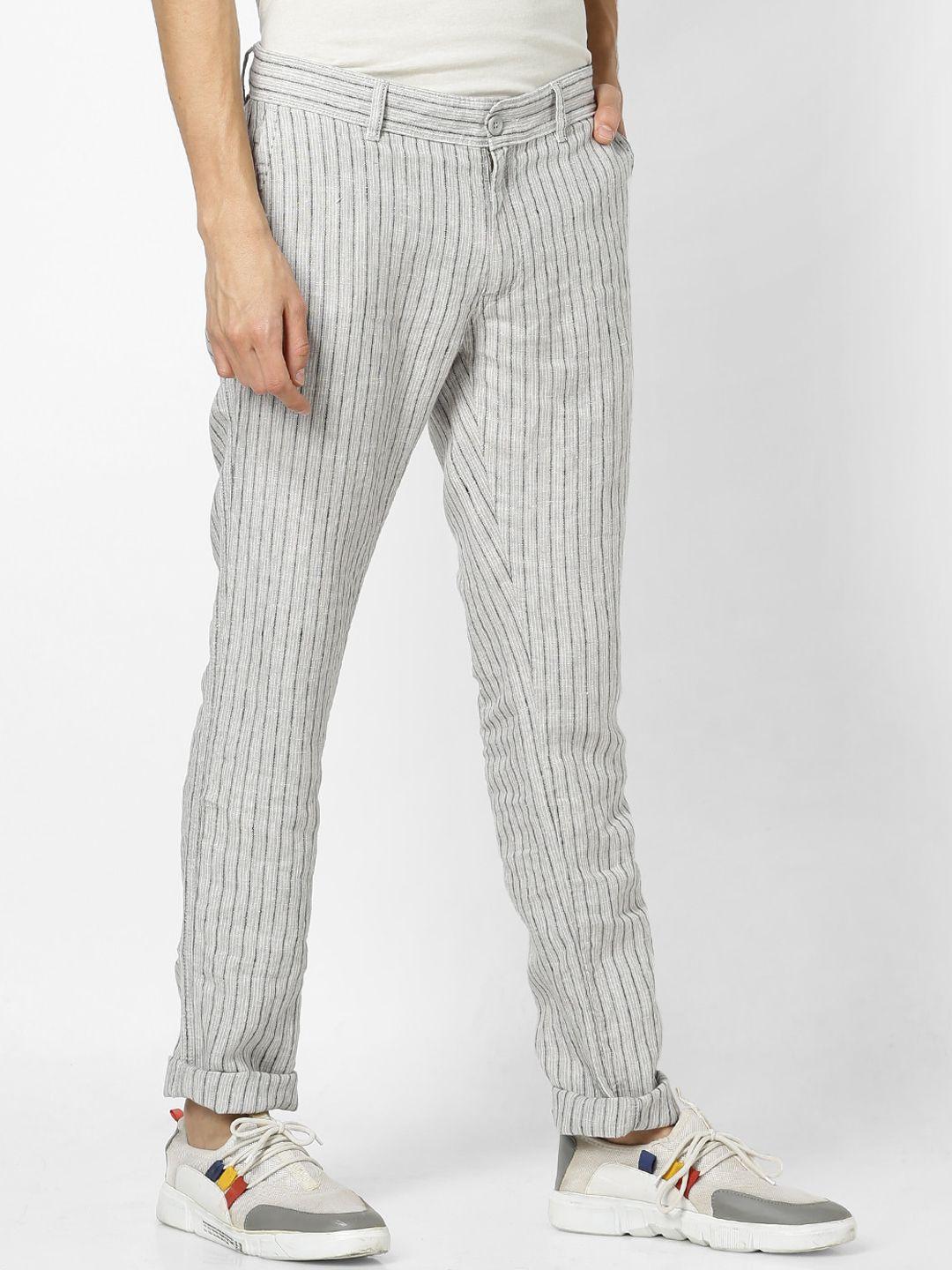 celio-men-grey-slim-fit-striped-regular-trousers
