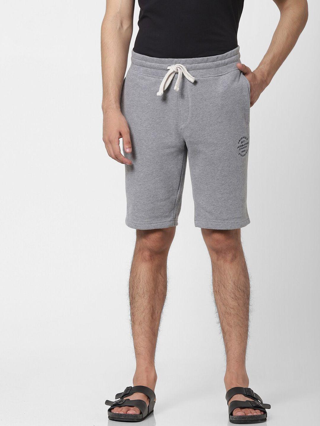 jack-&-jones-men-grey-solid-regular-shorts