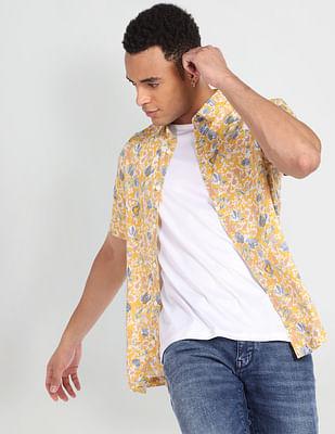 short-sleeve-floral-print-shirt
