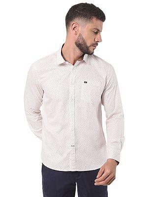 men-white-patch-pocket-printed-casual-shirt