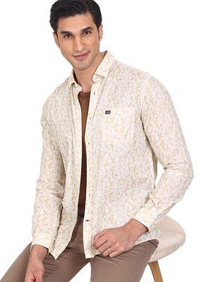 men-beige-mitered-cuff-printed-casual-shirt