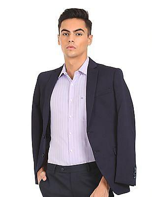 men-lavender-spread-collar-striped-formal-shirt