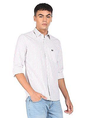 men-white-and-pink-cotton-striped-casual-shirt