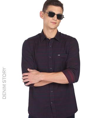 men-plum-spread-collar-horizontal-striped-casual-shirt