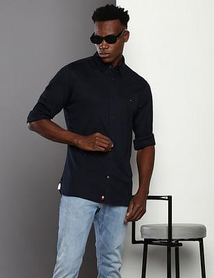 spread-collar-interlock-casual-shirt