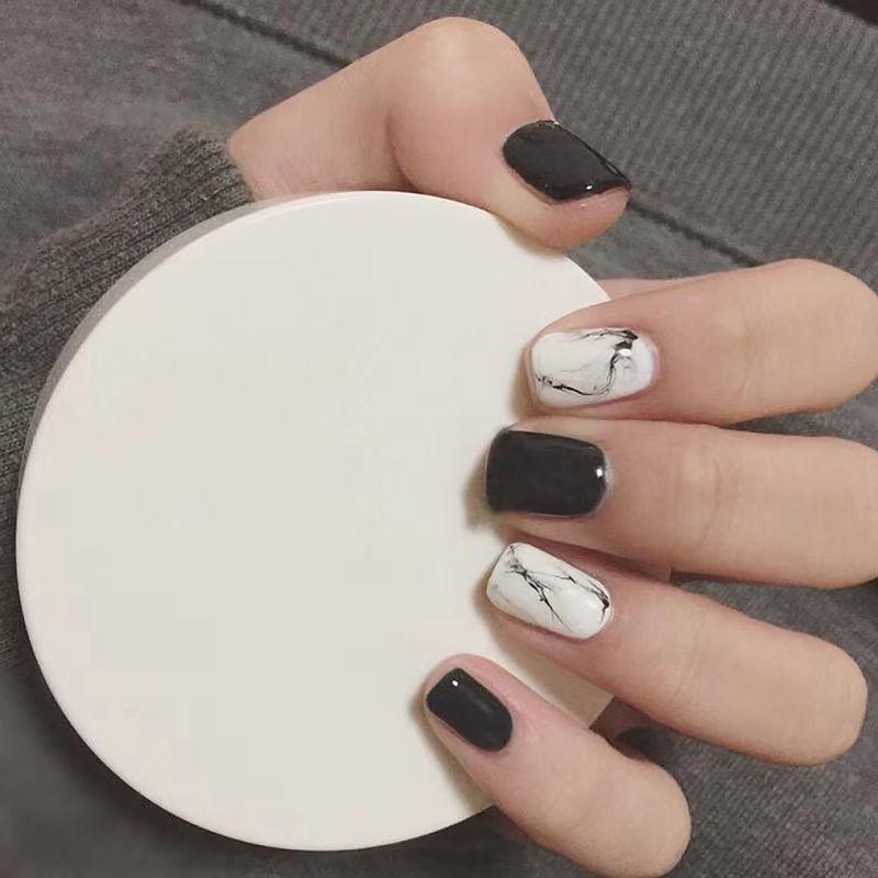 pipa-bella-by-nykaa-fashion-black-and-white-marble-stick-on-nails