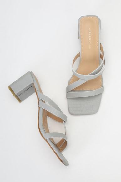 women-grey-casual-heels