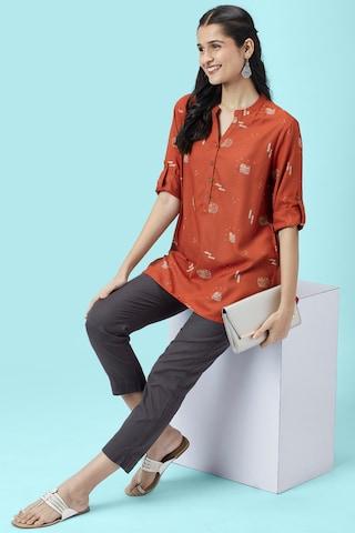 brown-printed-casual-3/4th-sleeves-mandarin-women-regular-fit-tunic