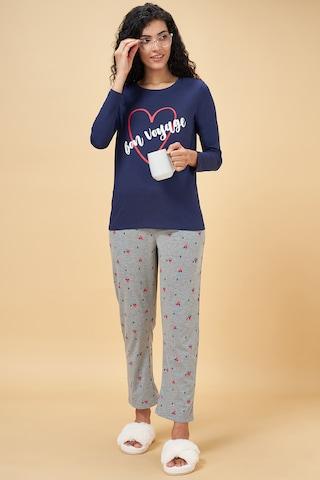 navy-printeded-round-neck-full-sleeves-women-comfort-fit-t-shirt-&-pyjama-set