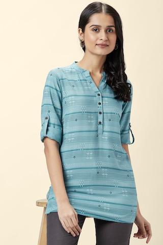 medium-blue-printed-casual-3/4th-sleeves-mandarin-women-regular-fit-tunic