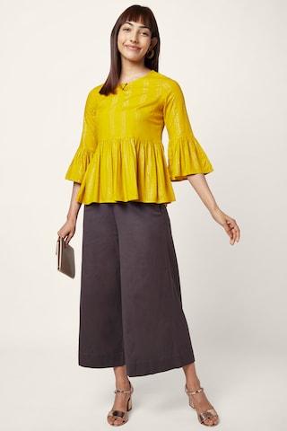 yellow-printed-ethnic-3/4th-sleeves-round-neck-women-regular-fit-tunic