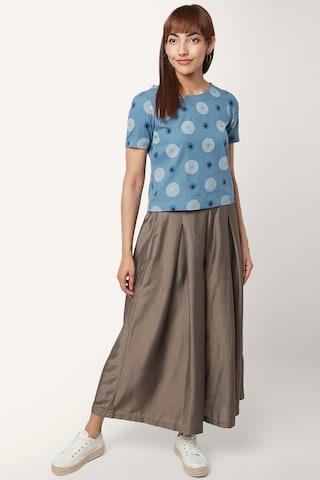 medium-blue-printed-casual-short-sleeves-round-neck-women-regular-fit-top