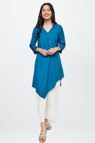 medium-blue-solid-formal-3/4th-sleeves-regular-collar-women-regular-fit-tunic