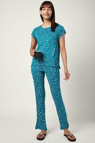 teal-printeded-round-neck-half-sleeves-women-comfort-fit-t-shirt-&-pyjama-set