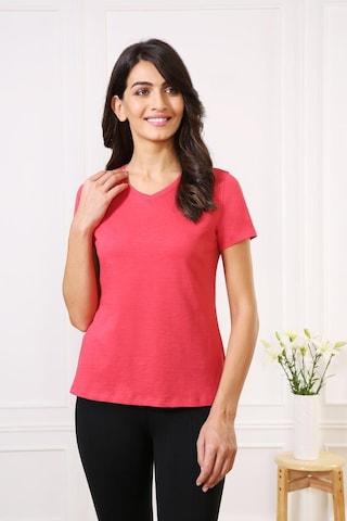 pink-solid-casual-short-sleeves-v-neck-women-relaxed-fit-t-shirt