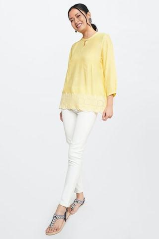 yellow-solid-casual-3/4th-sleeves-keyhole-neck-women-straight-fit-tunic