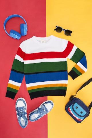 white-stripe-sweater
