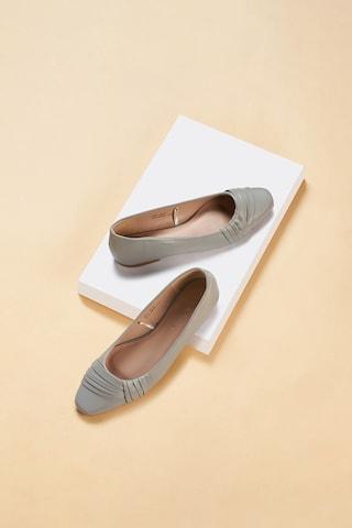 grey-flat-shoes