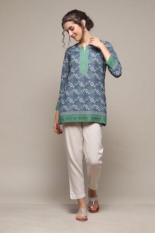 medium-blue-print-casual-3/4th-sleeves-round-neck-women-straight-fit-tunic