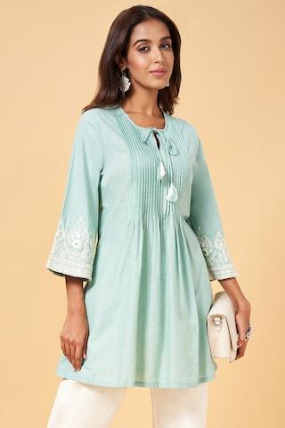 medium-blue-embroidered-casual-3/4th-sleeves-round-neck-women-regular-fit--tunic