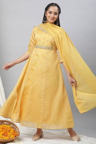 light-yellow-print-round-neck-ethnic-full-length-3/4th-sleeves-women-loose-fit-dress-set