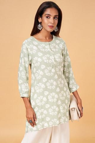 green-print-casual-3/4th-sleeves-round-neck-women-regular-fit--tunic