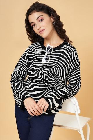 black-self-design-casual-full-sleeves-round-neck-women-regular-fit-sweater