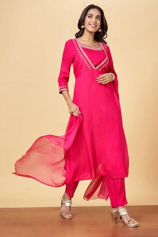 pink-cut-&-sew-casual-3/4th-sleeves-round-neck-women-regular-fit--pant-kurta-dupatta-set