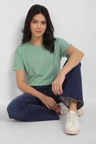 green-solid-round-neck-women-regular-fit-t-shirts