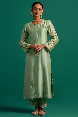 green-silk-chanderi-hand-embroidered-kurta-set