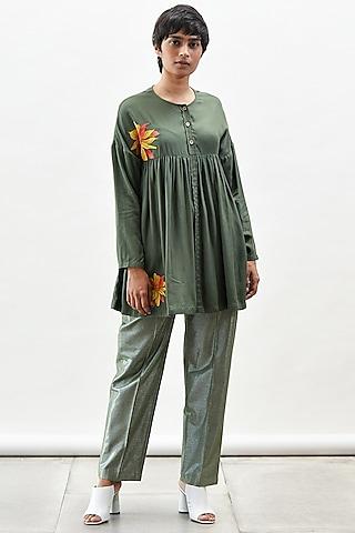 green-top-with-patchwork