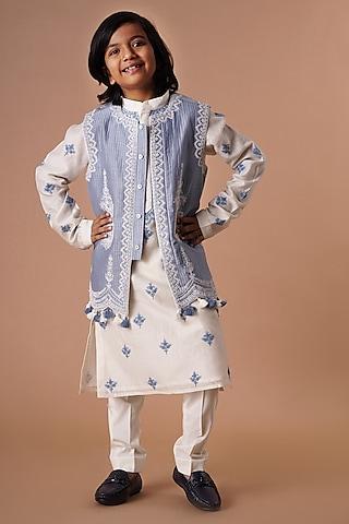 blue-chanderi-embroidered-bundi-jacket-set-for-boys