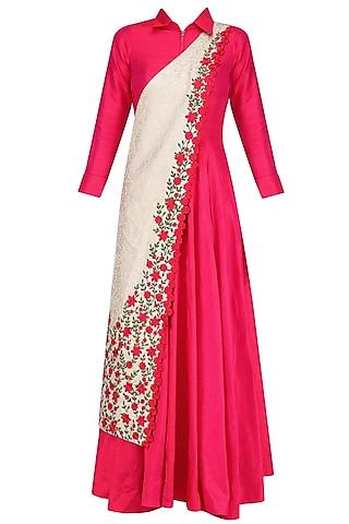fuschia-pink-collared-tunic-with-off-white-banarasi-floral-motifs-sash