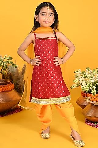 maroon-rayon-printed-&-embroidered-kurta-set-for-girls