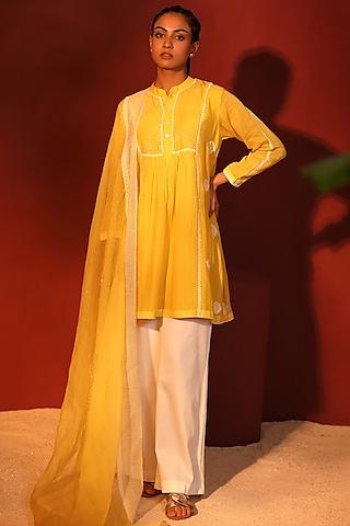 yellow-mul-chanderi-hand-embroidered-tunic-set