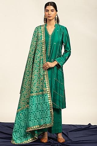 emerald-green-pure-chanderi-machine-&-hand-embroidered-side-paneled-kurta-set