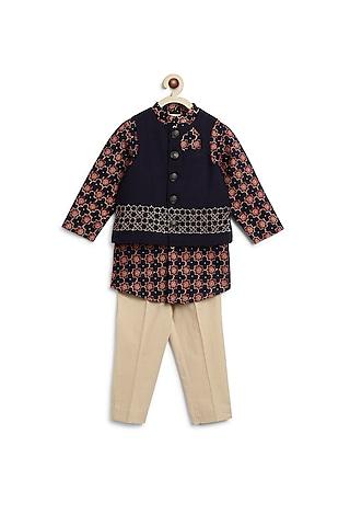 blue-cotton-slub-jaal-embroidered-bundi-jacket-set-for-boys