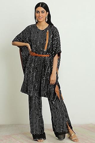 black-embroidered-kaftan-tunic