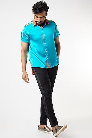 turquoise-shirt-with-contrast-collar