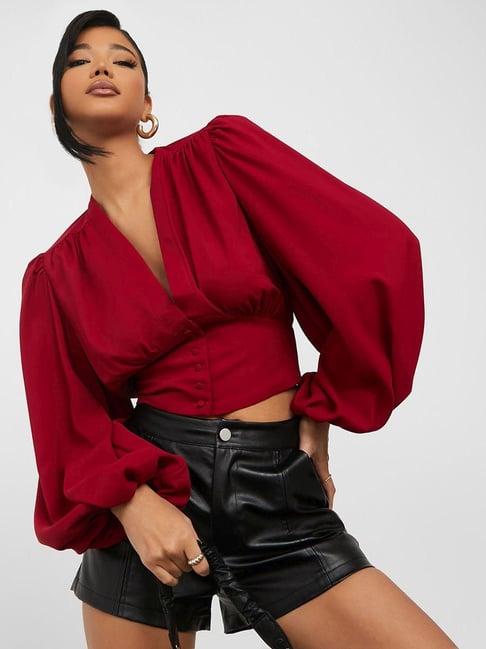 styli-balloon-sleeves-v-neck-blouse-with-self-covered-button-detail