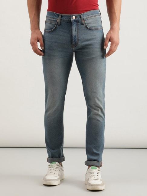 lee-travis-light-blue-slim-fit-heavily-washed-jeans