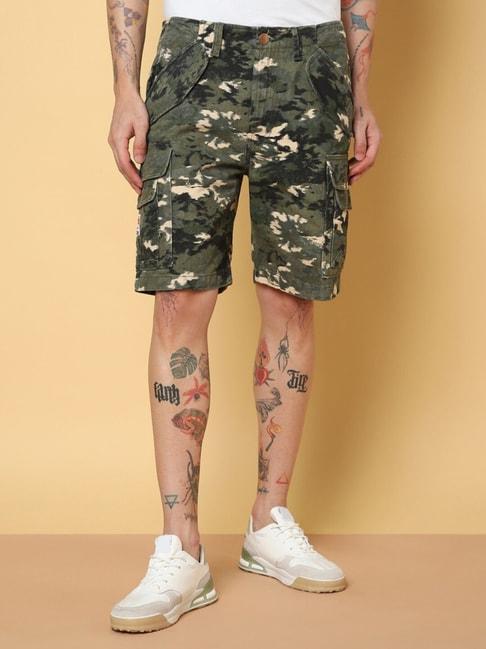 wrangler-green-regular-fit-printed-shorts